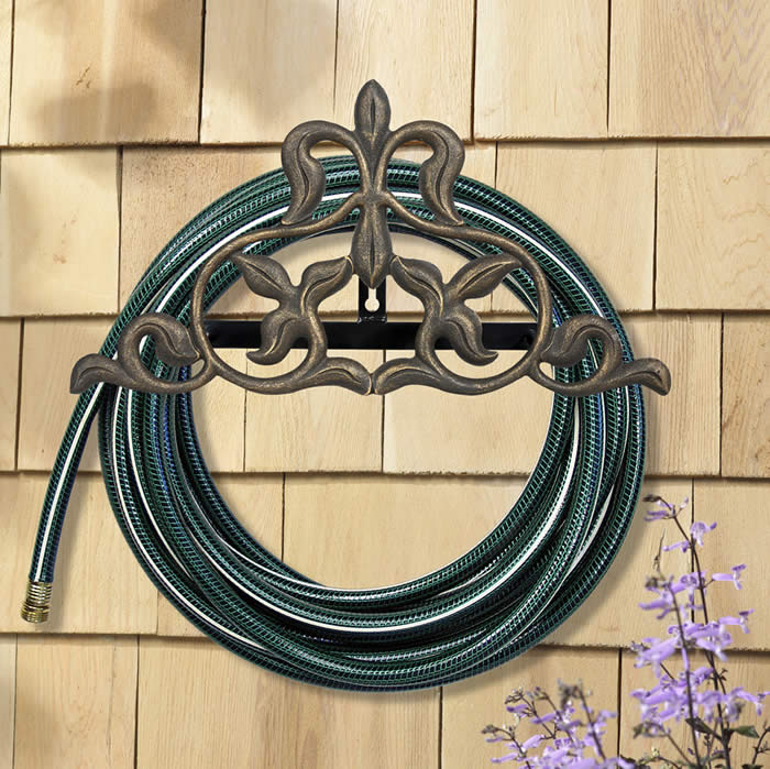 Fleur-de-lis Hose Holder